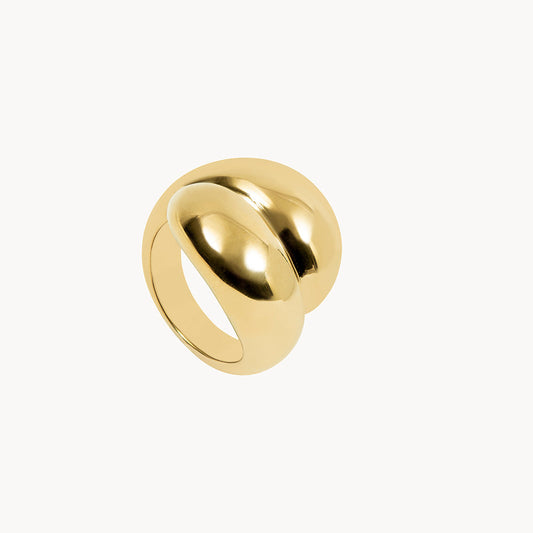 Emille Ring: Statement-Making Elegance in Gold-Plated Steel - Jewel Edition