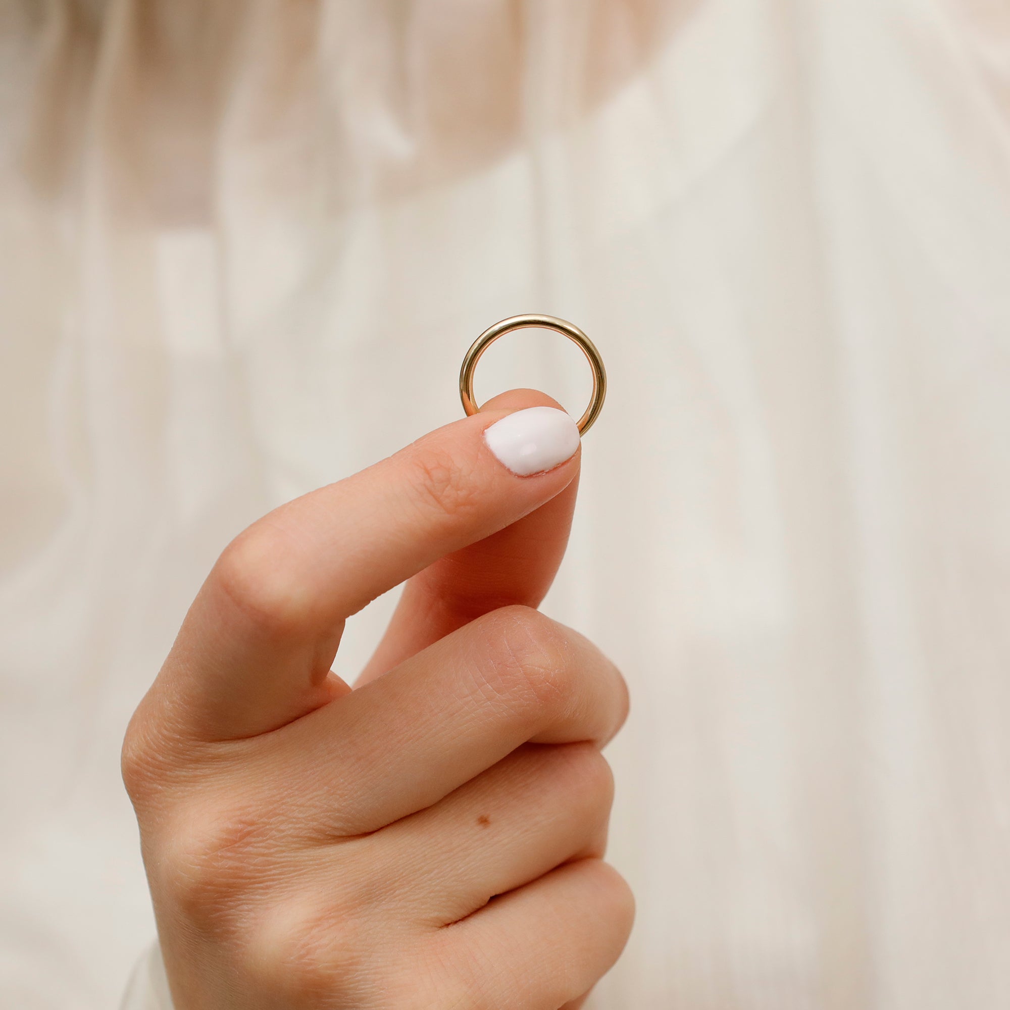 Graceful Circle Band Ring