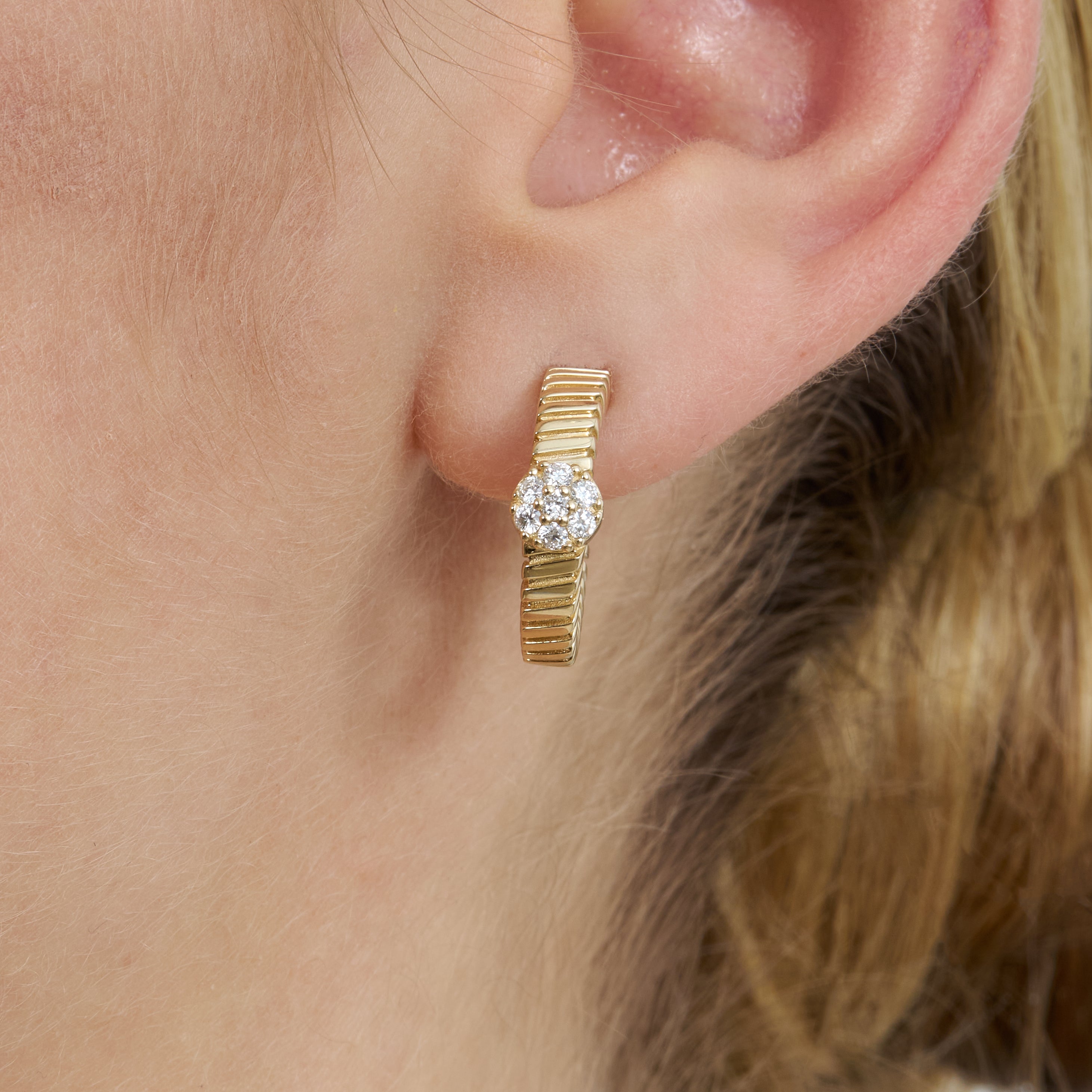 Isolde Twist Hoops