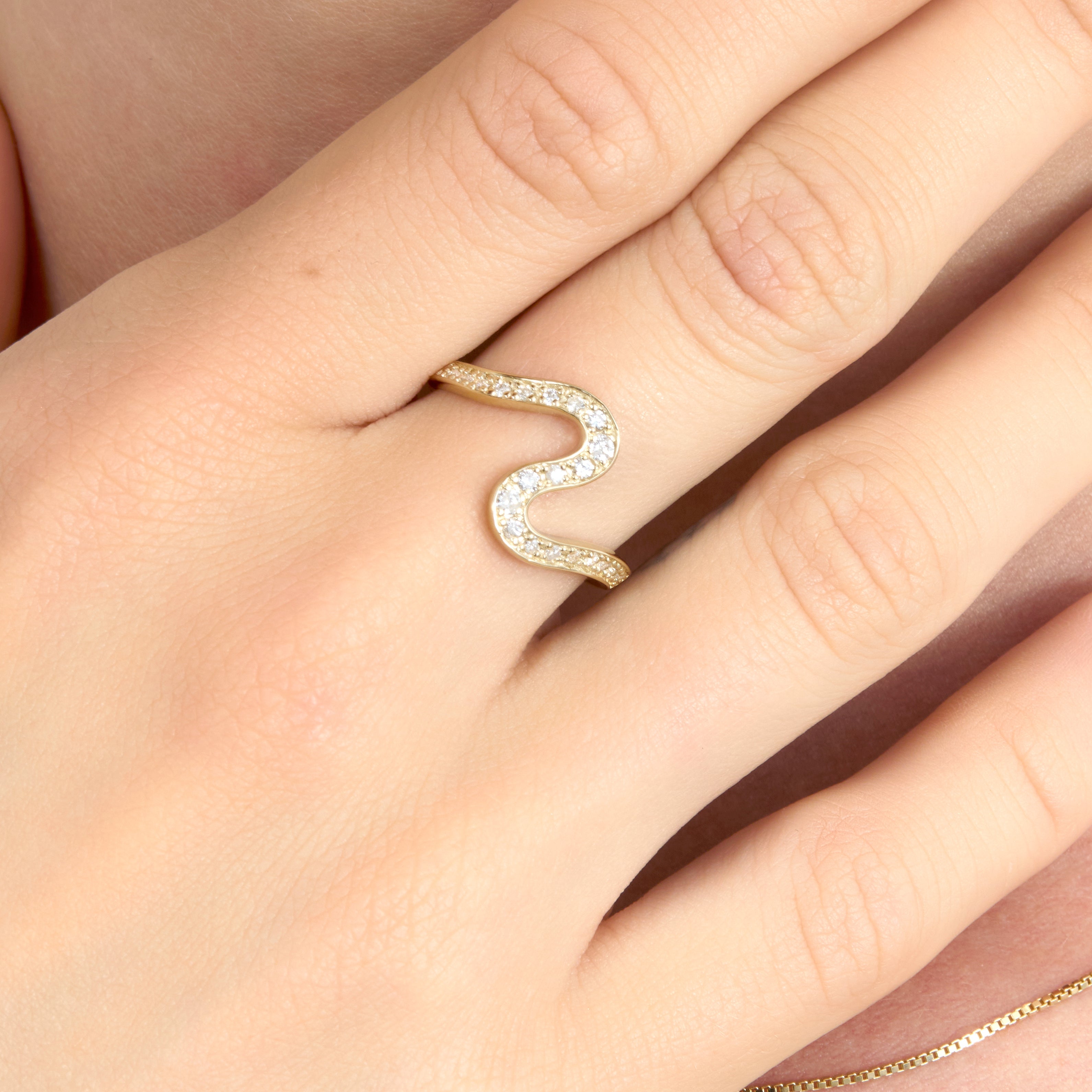 Wave Luxe Ring