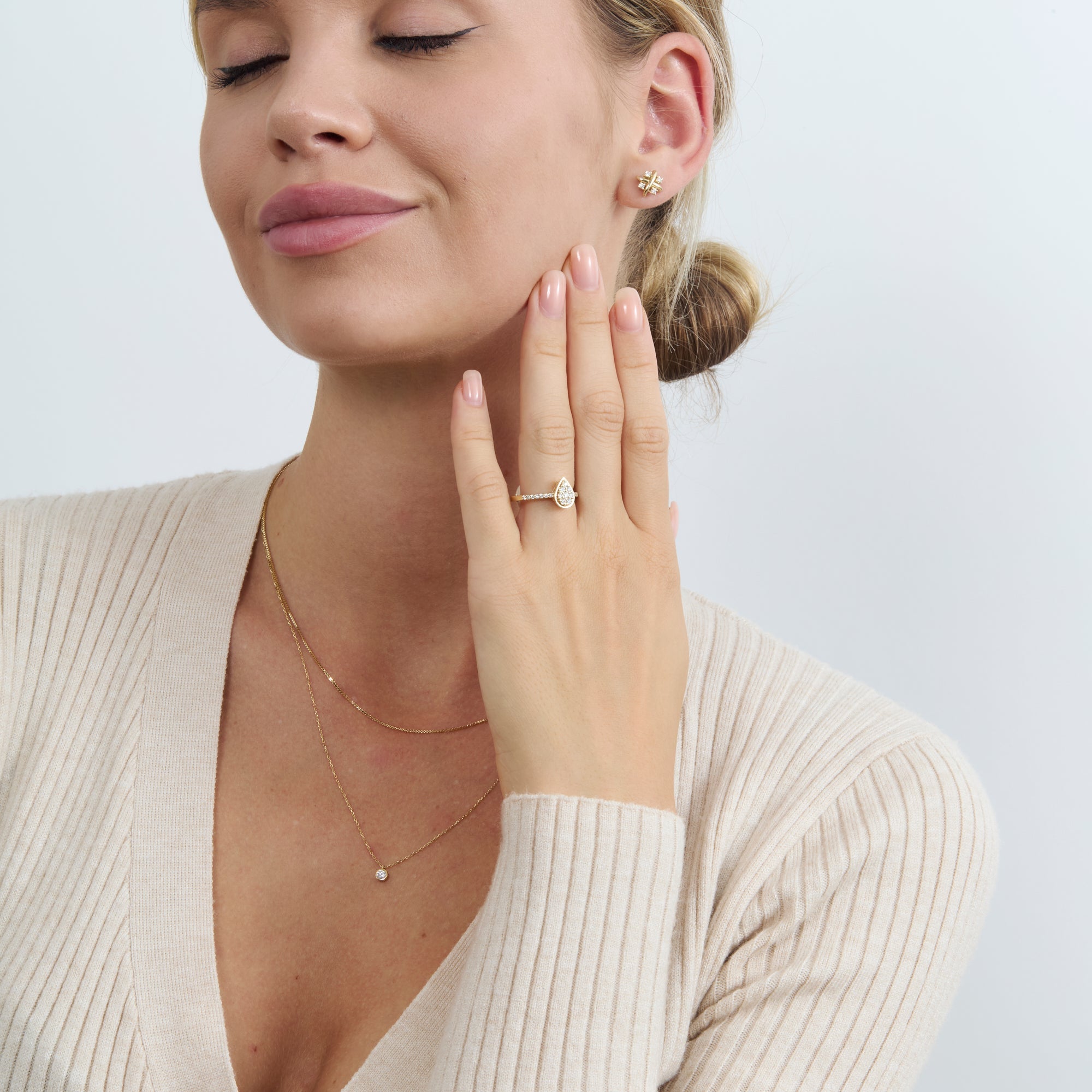 Graceful Diamond Teardrop Ring