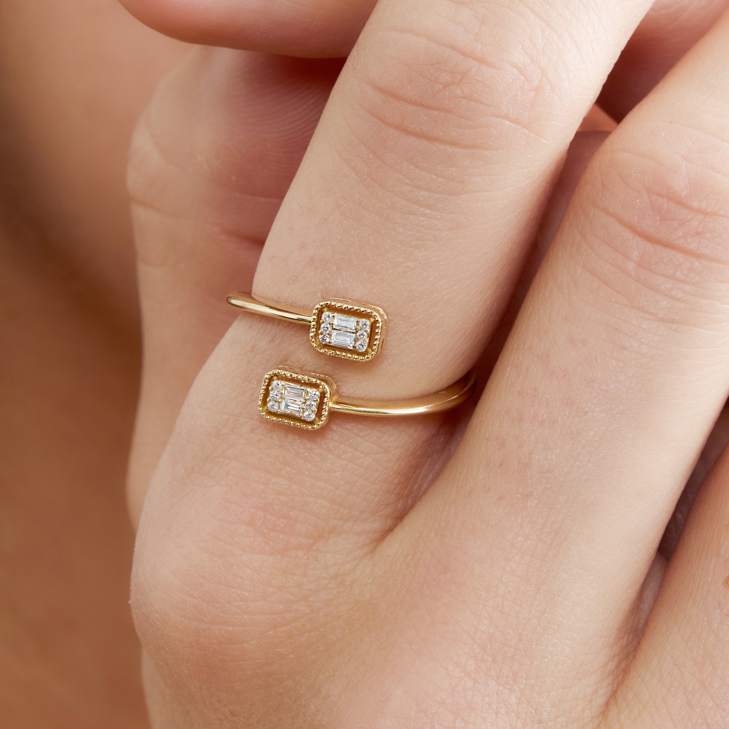 Dazzling Wrap Baguette Ring