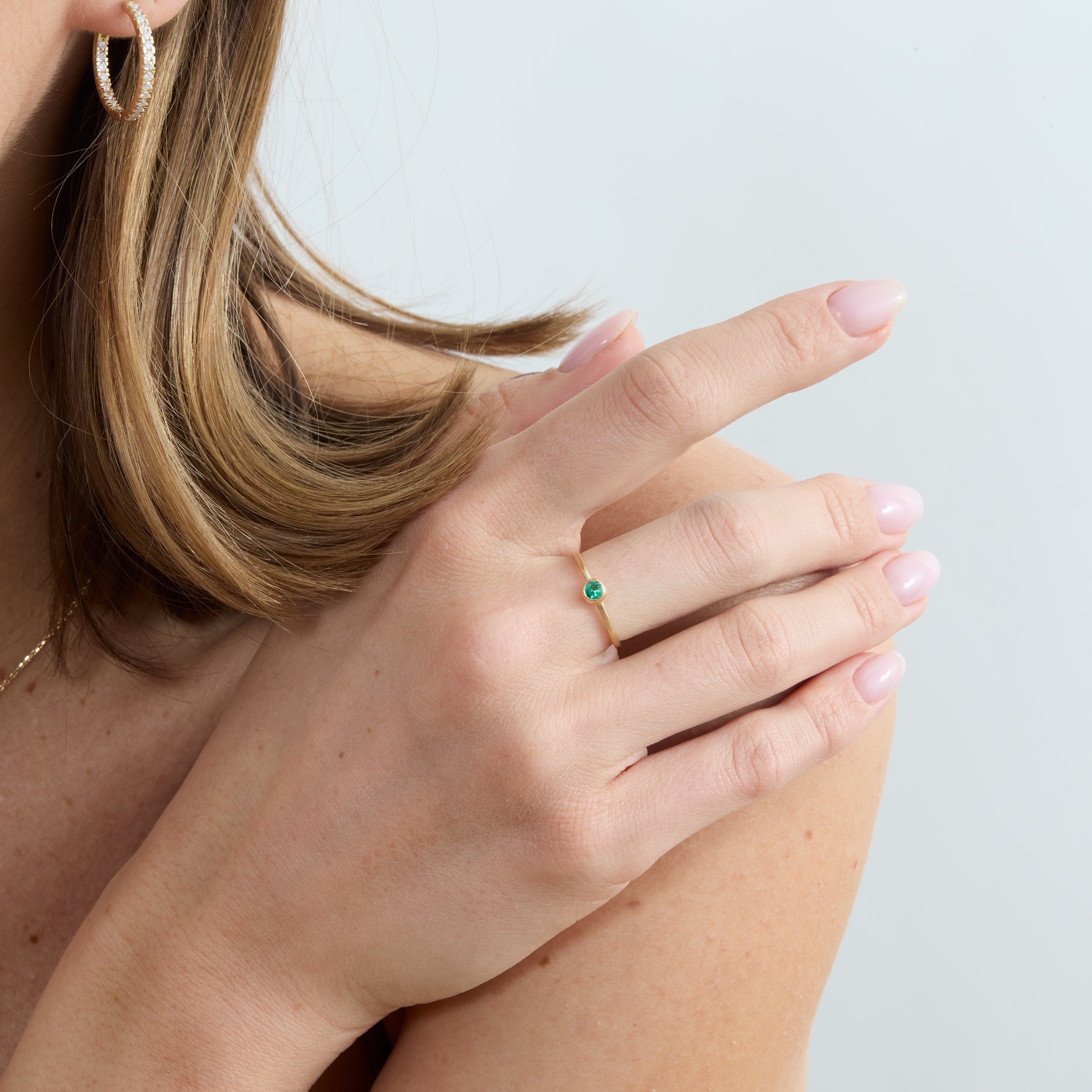 Graceful Emerald Ring