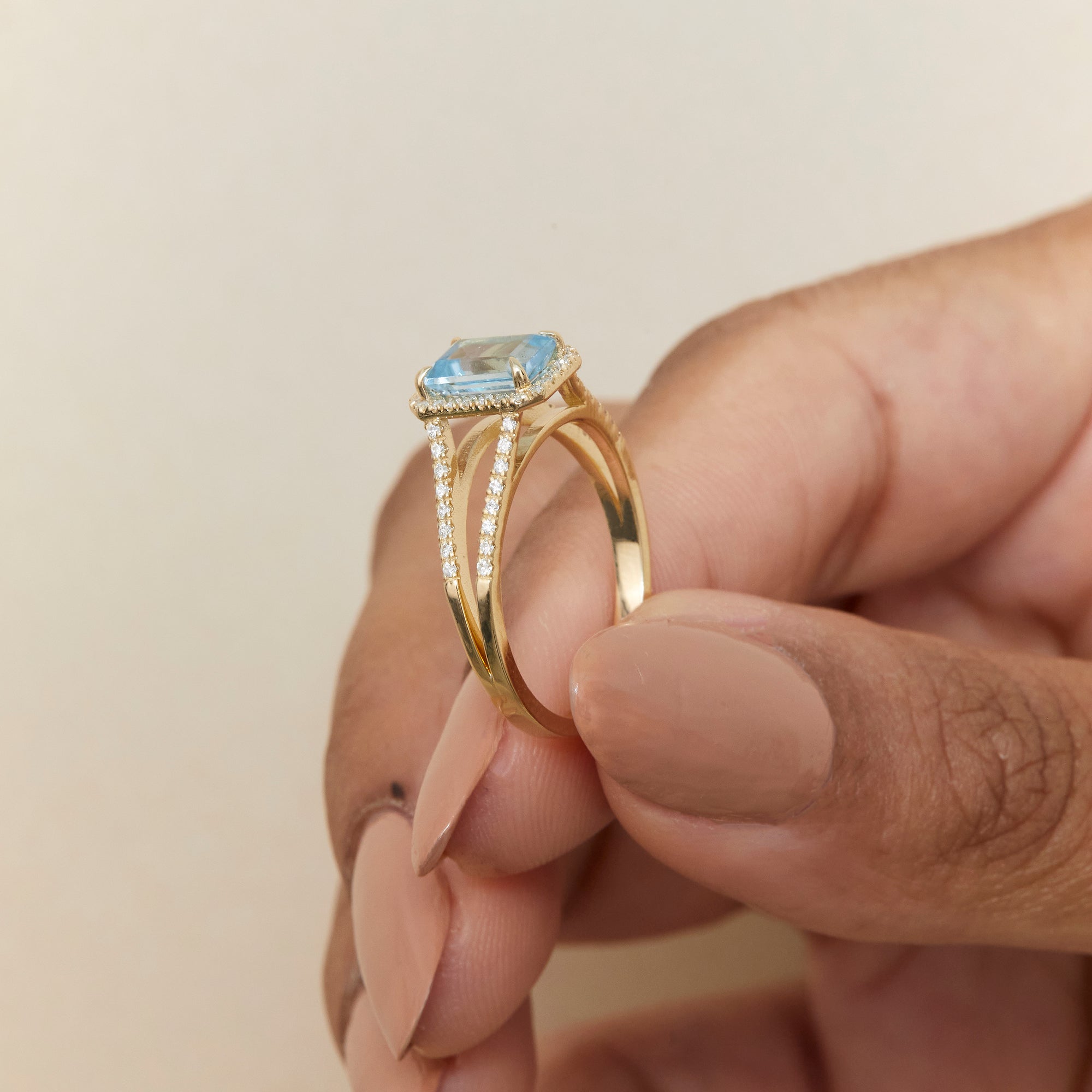 Diamond Blue Topaz Sparkle Ring