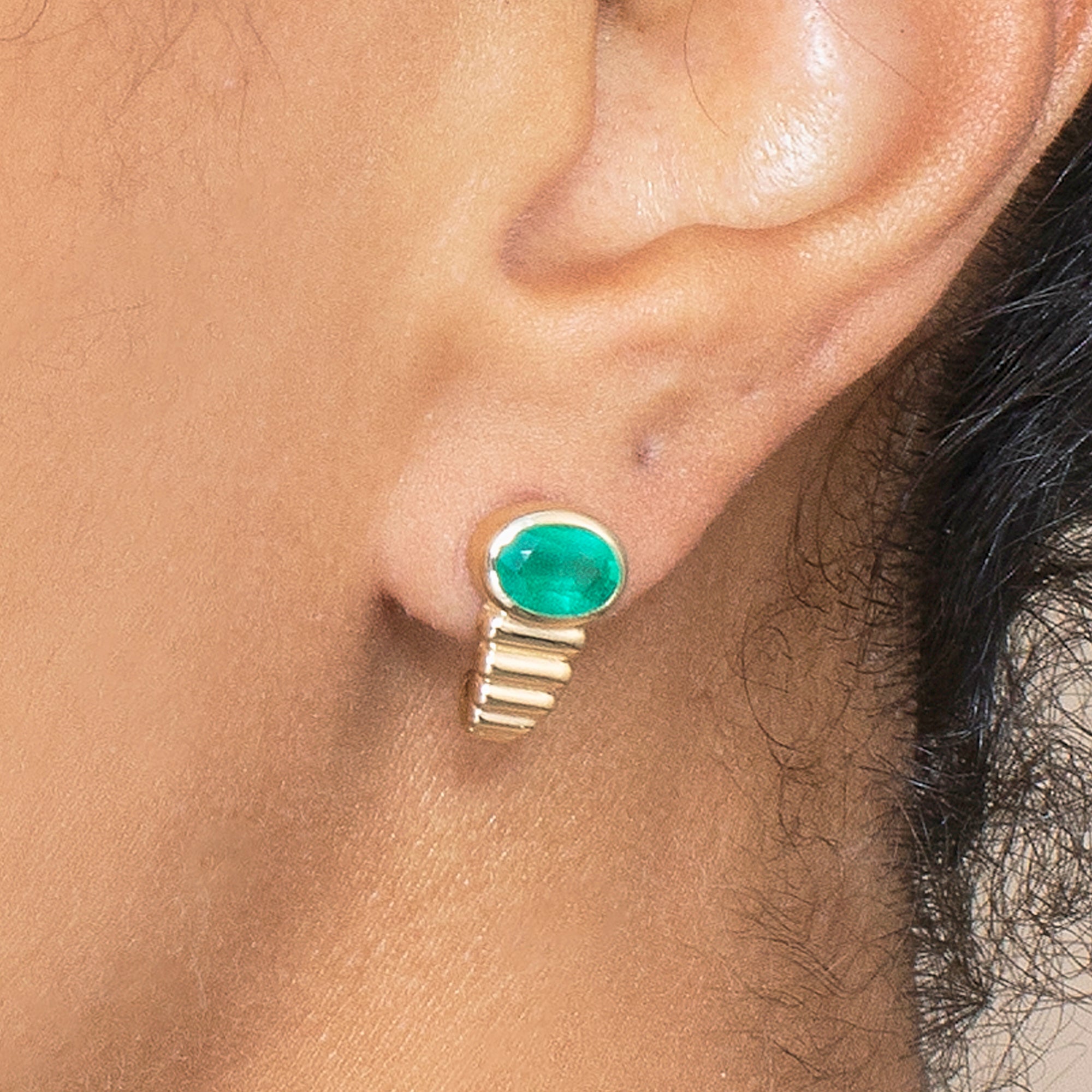 Art Deco Emerald Ribbed Earrings