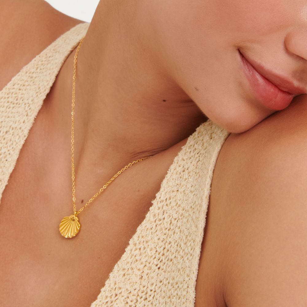 Galit Seashell Charm Necklace - Jewel Edition