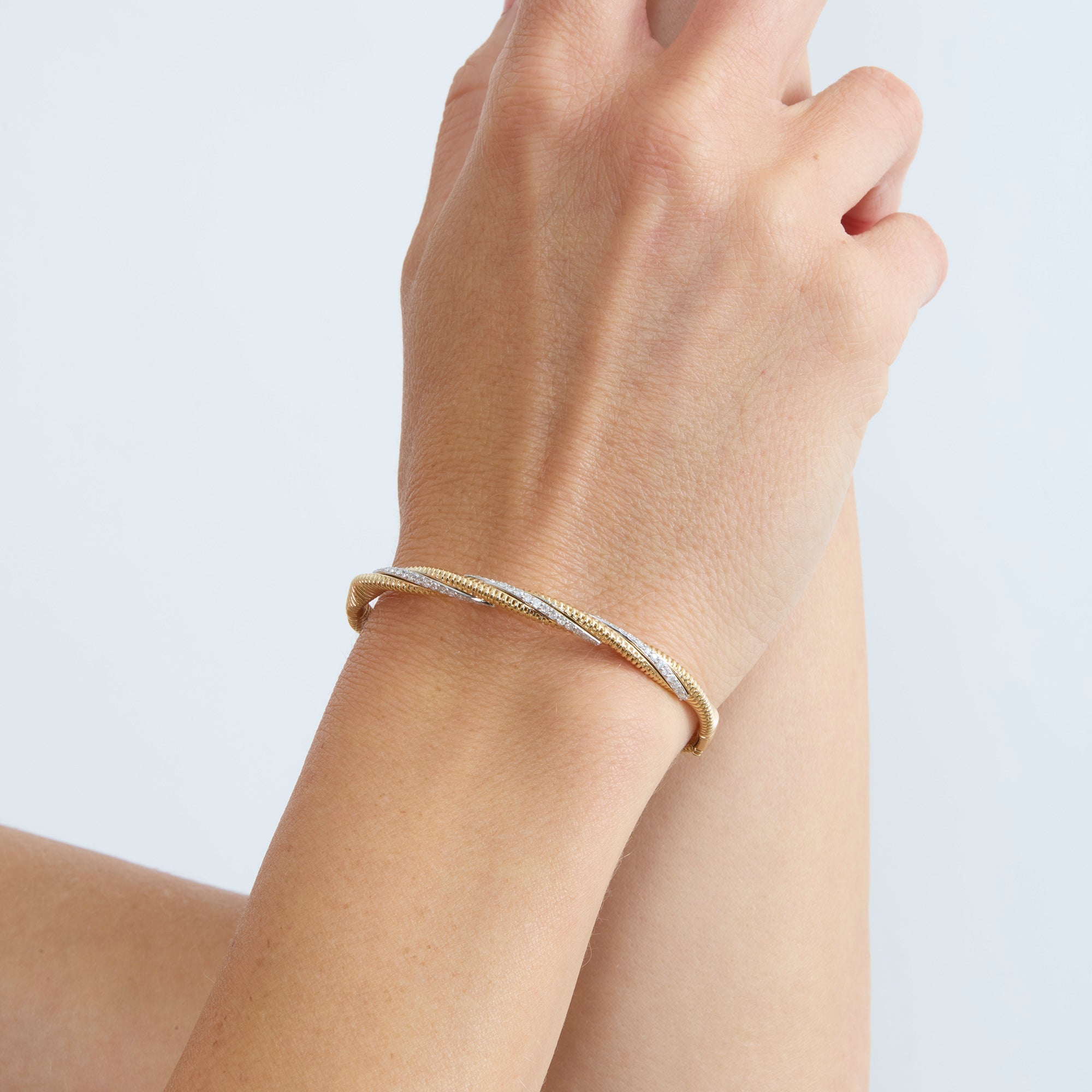 Twisted Bar Bangle Bracelet