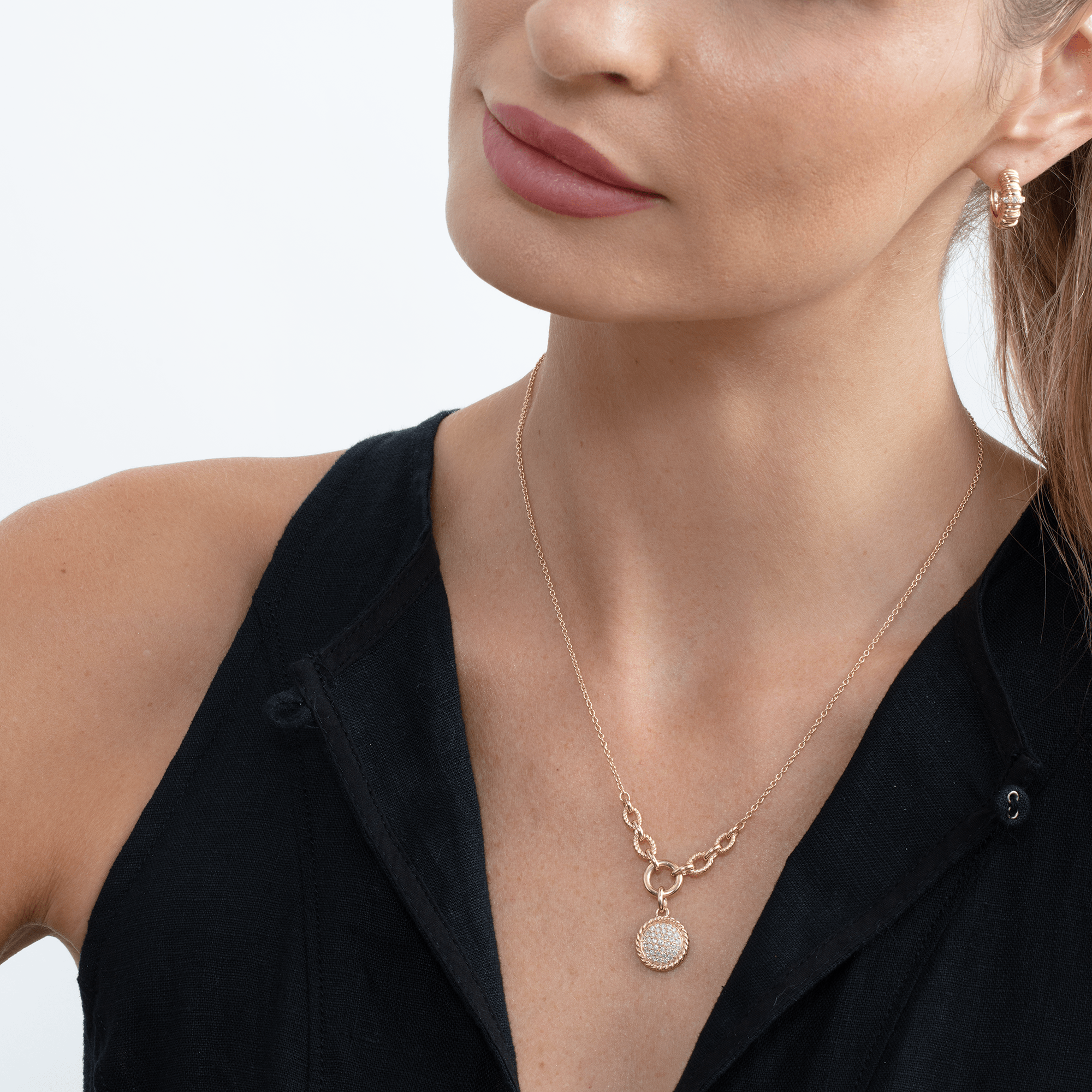 Sleek Twist Diamond Pendant Necklace