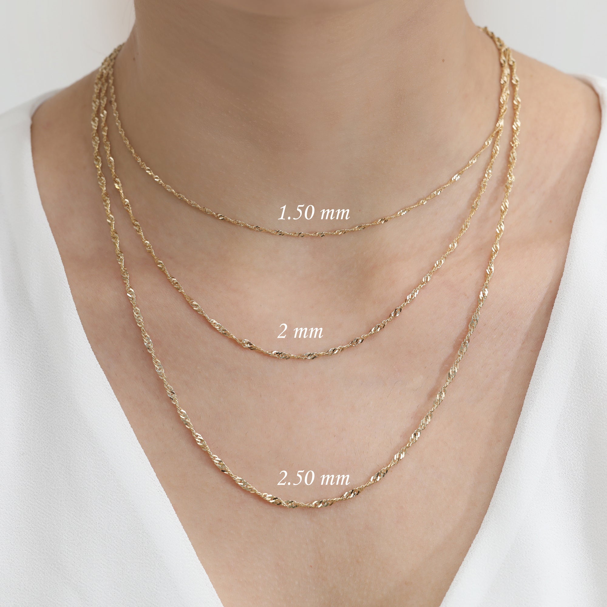 Twist Link Chain Necklace