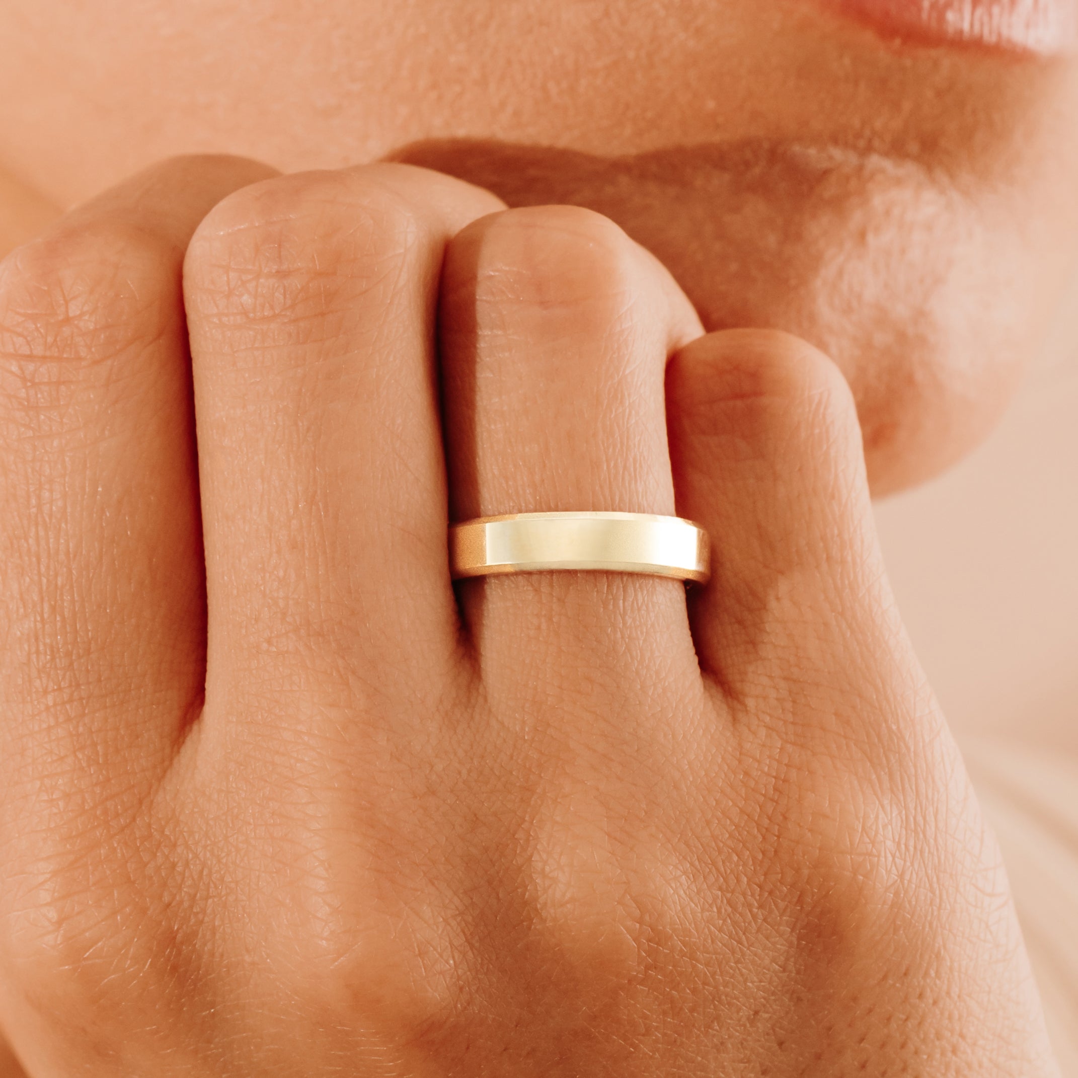 Geometric Edge Ring
