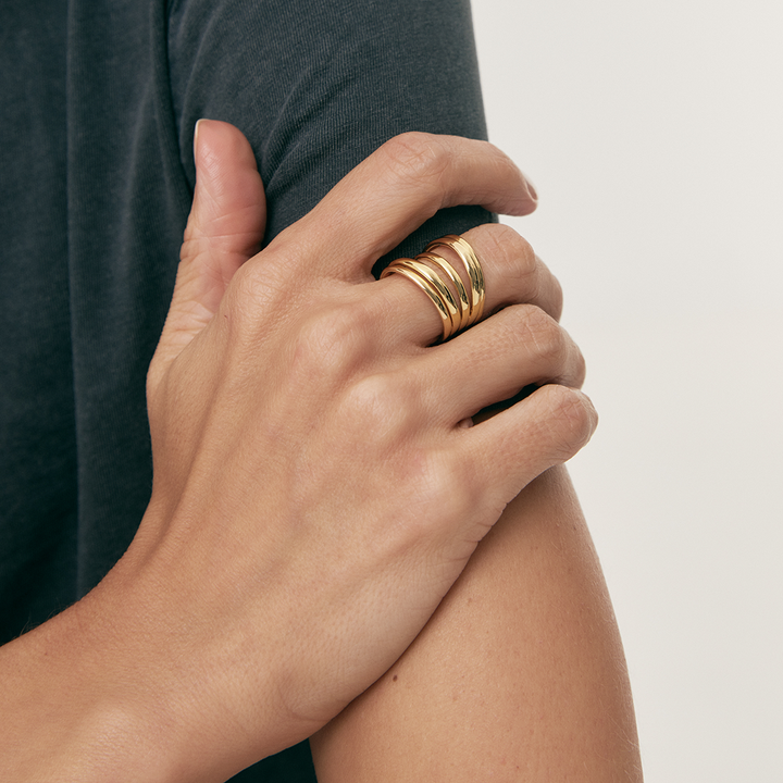 Radiant Pearls: The Amber Ring - Jewel Edition