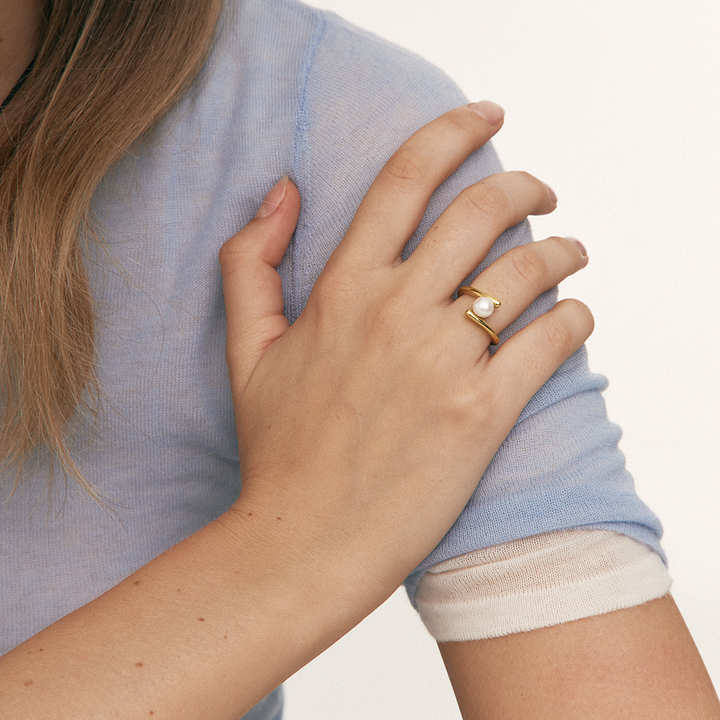 Radiant Beauty: The Aurora Ring - Jewel Edition