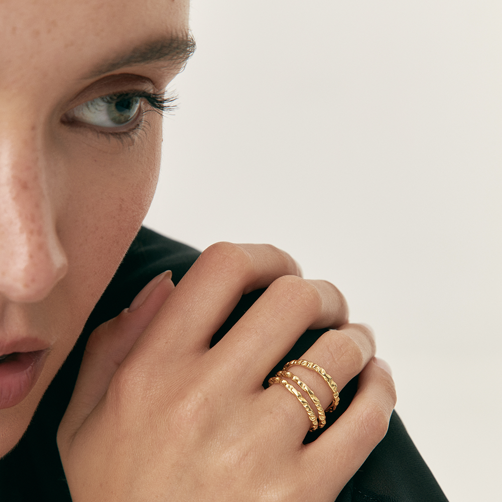 Raíz: Textured Minimalist Ring - Jewel Edition