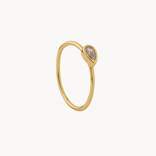 Elegant Teardrop Ring in 18kt Gold-Plated Sterling Silver - Jewel Edition