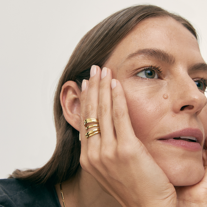 Radiant Pearls: The Amber Ring - Jewel Edition
