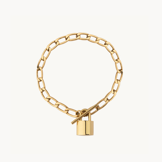 Golden Pina Bracelet Dive into Style - Jewel Edition