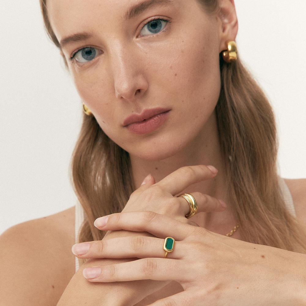 Sophisticated Splendor: Malachite Adjustable Gold-Plated Ring - Jewel Edition