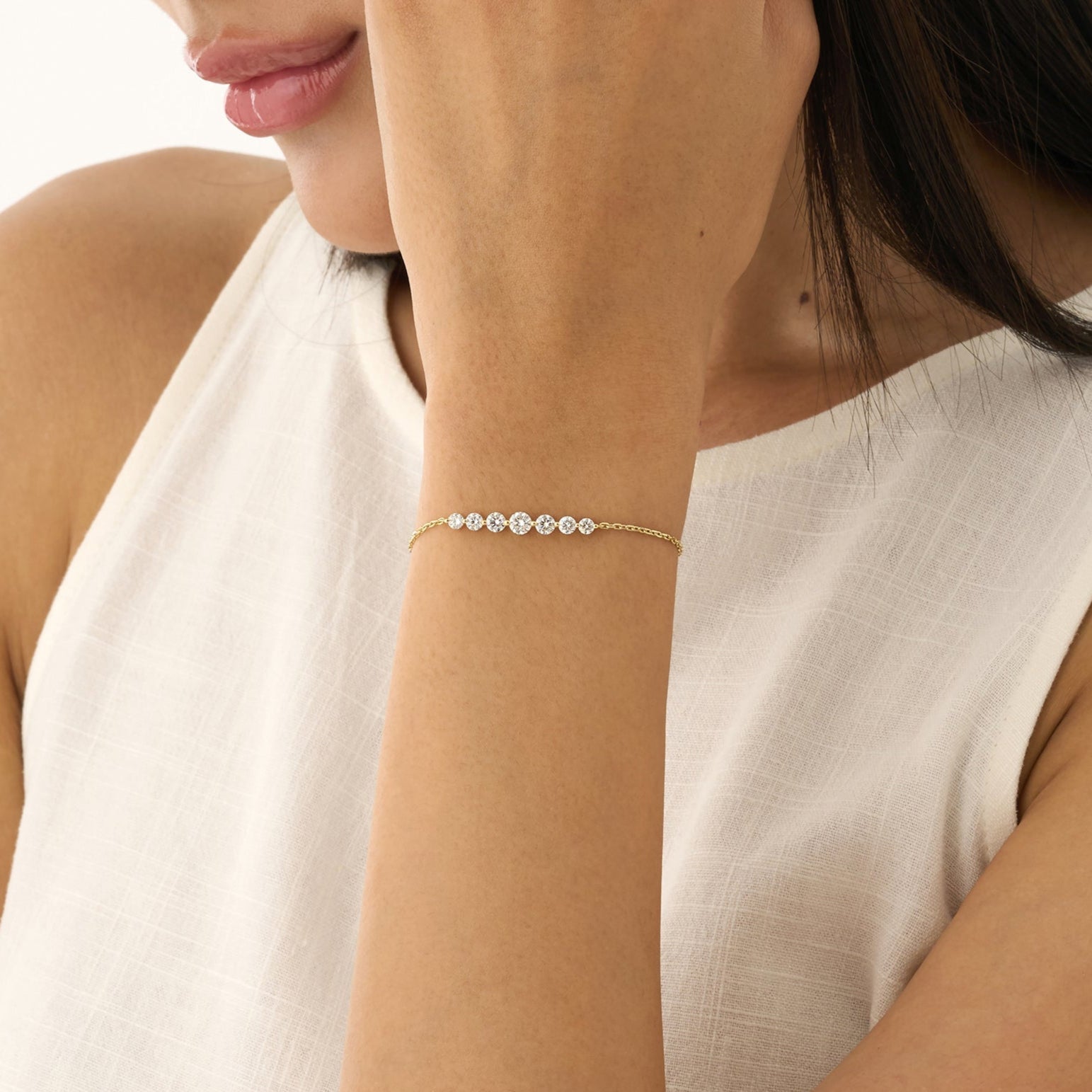 Graduated Stone Station Bracelet