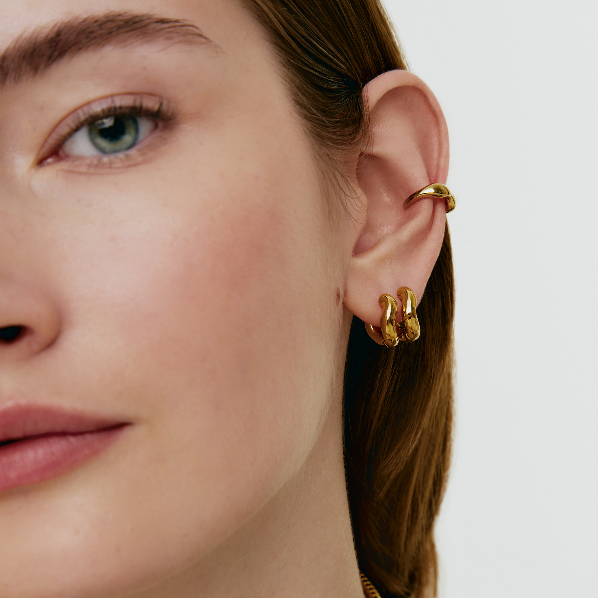 Arista Irregular Design Ear Cuff - 18kt Gold-Plated Steel | Rhodium-Plated Steel - Jewel Edition