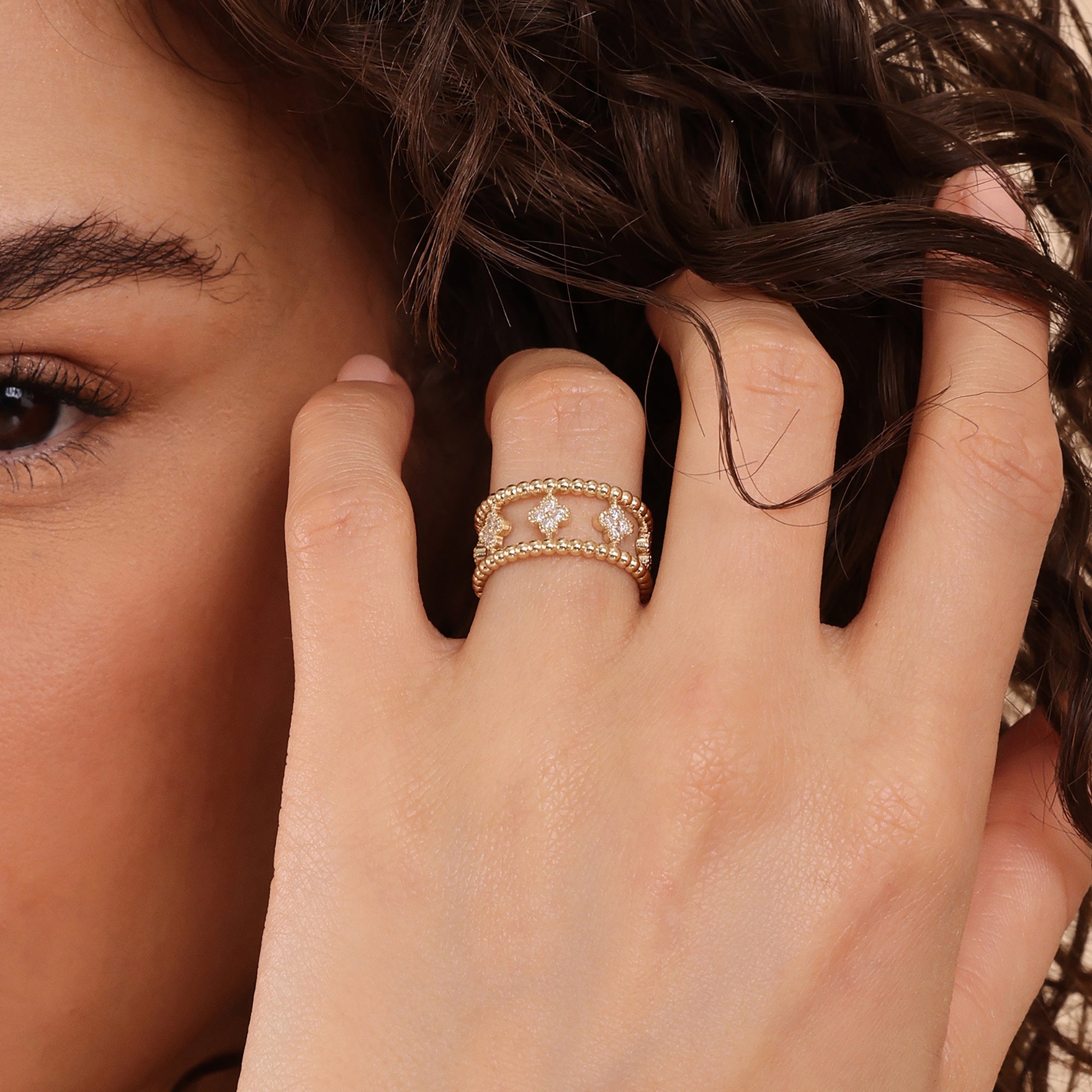 Double Band Clover Ring