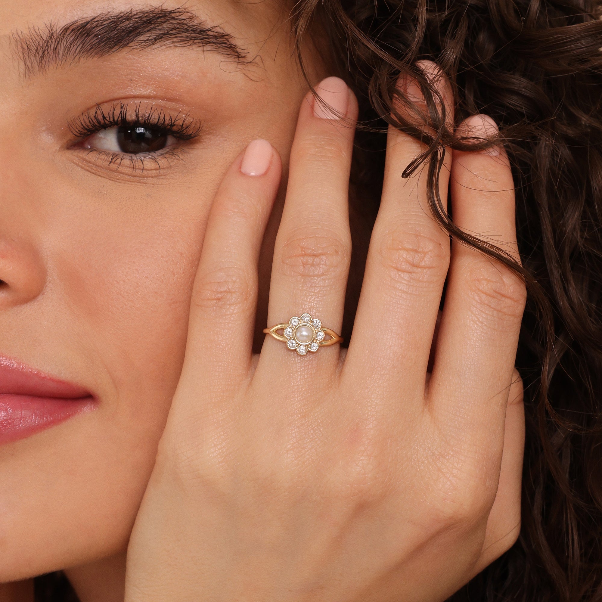 Bloom Pearl Solitaire Ring
