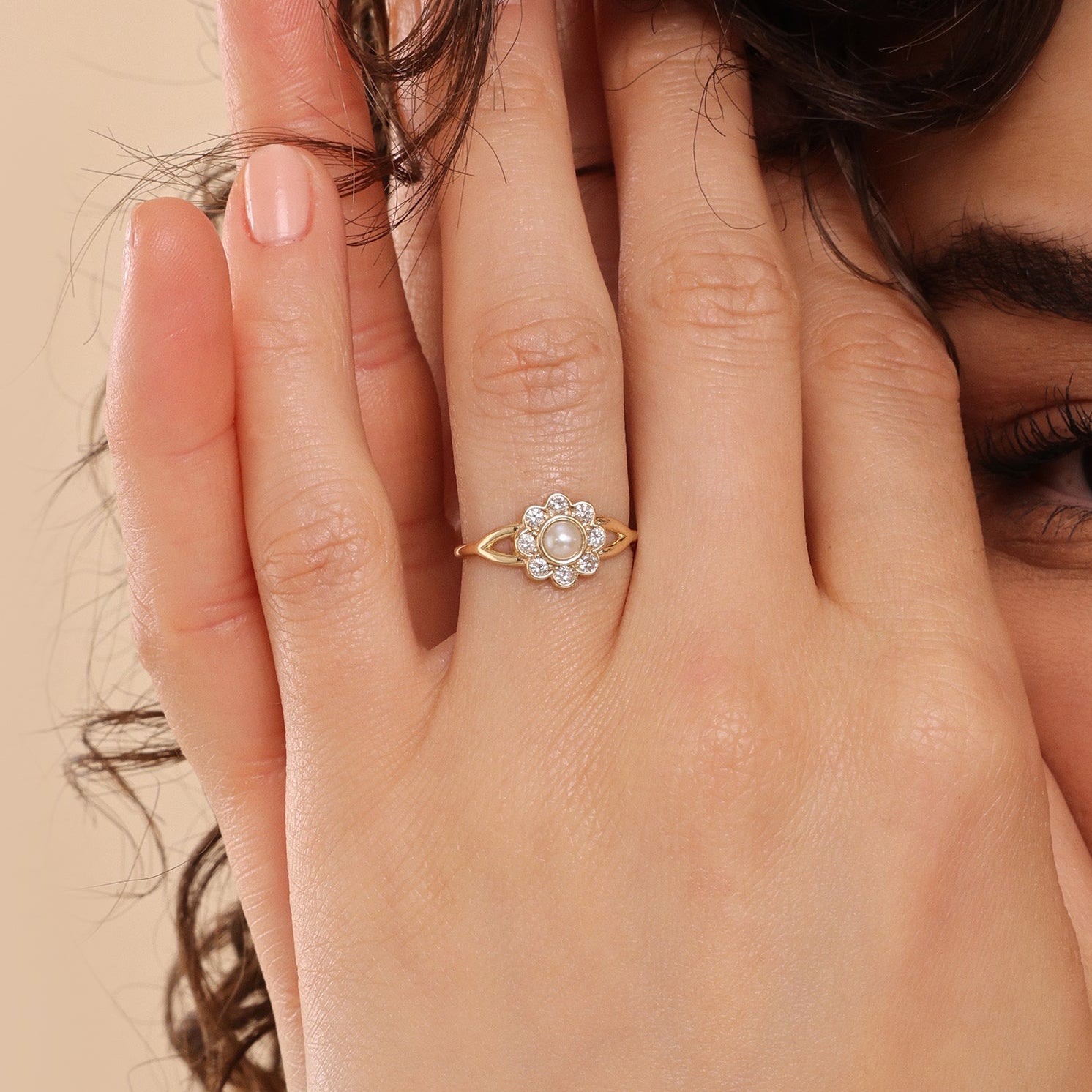 Bloom Pearl Solitaire Ring