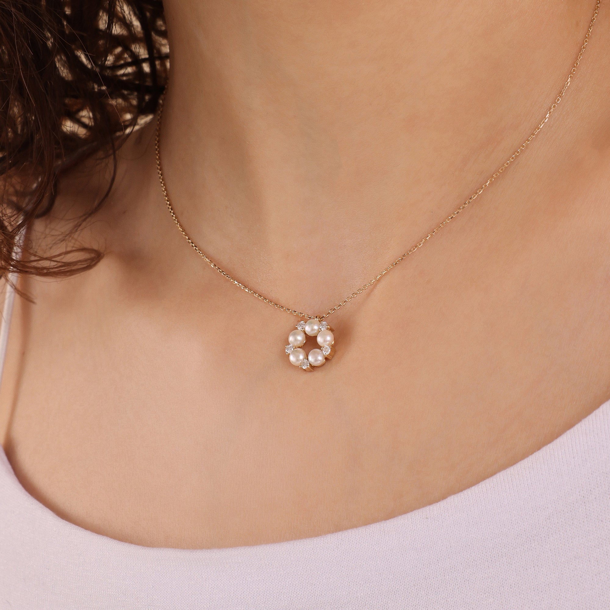 Diamond Sparkling Pearl Pendant Necklace