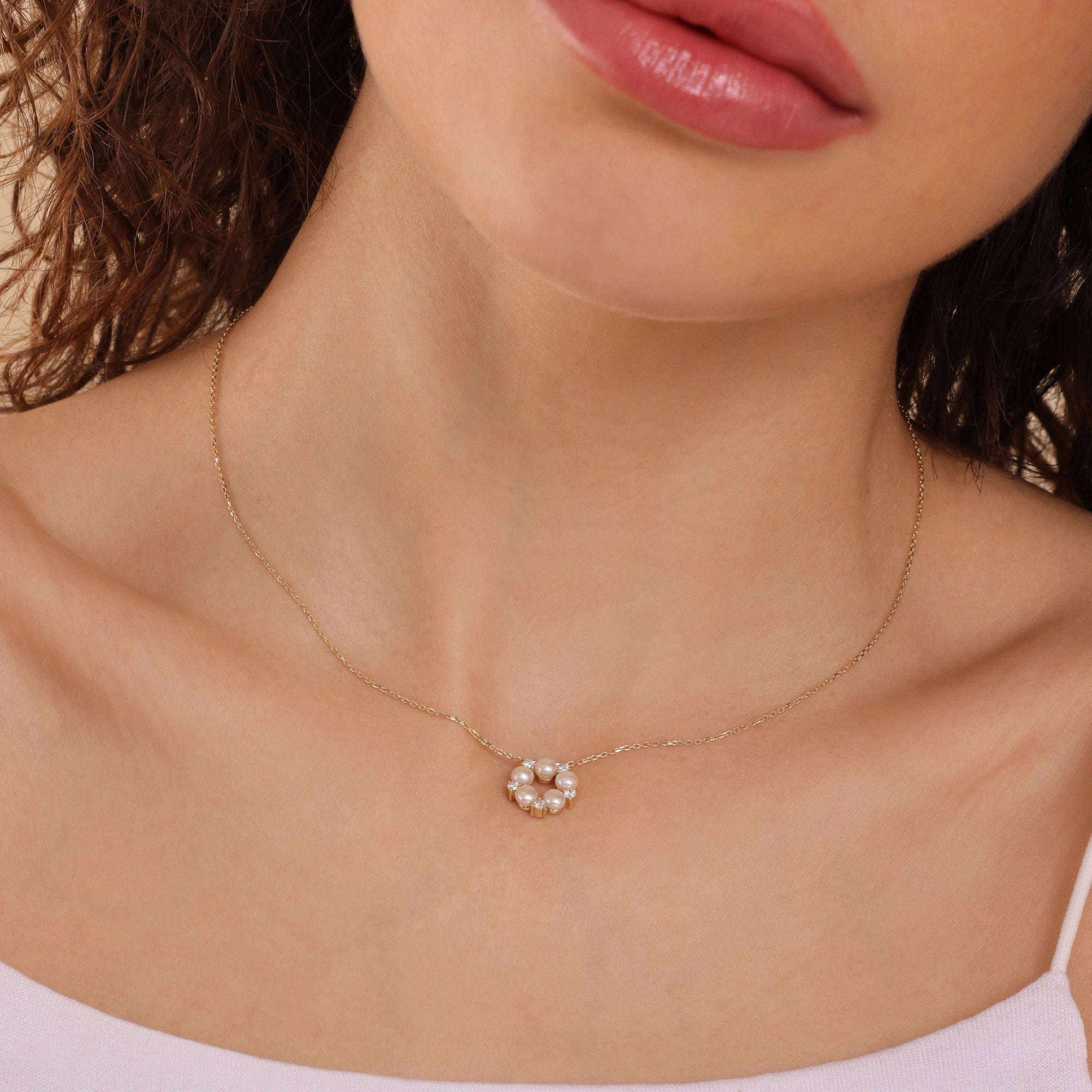 Diamond Sparkling Pearl Pendant Necklace
