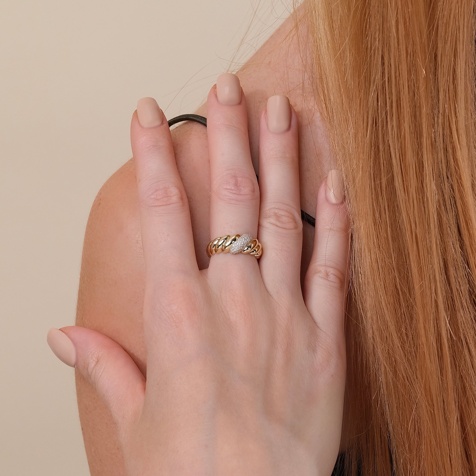 Dazzling Arc Ring