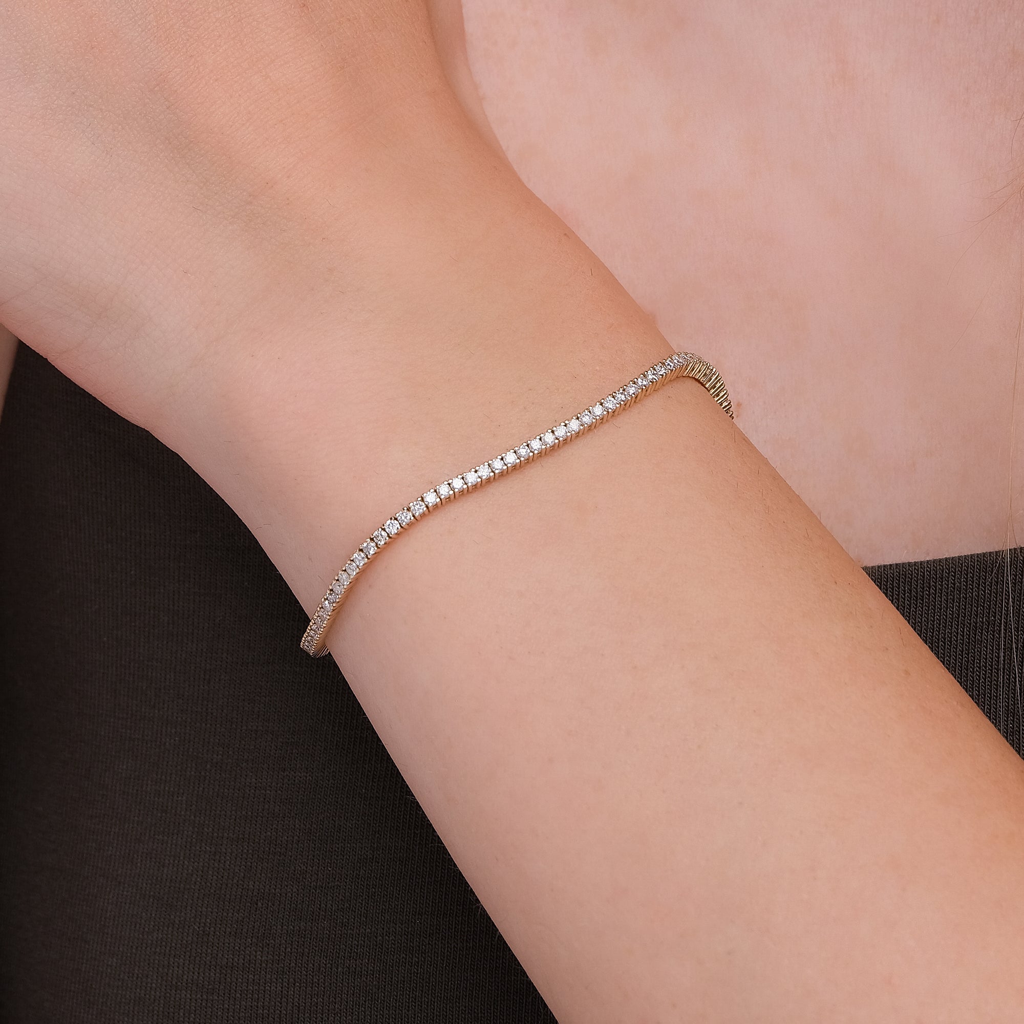 Glimmering Link Bracelet
