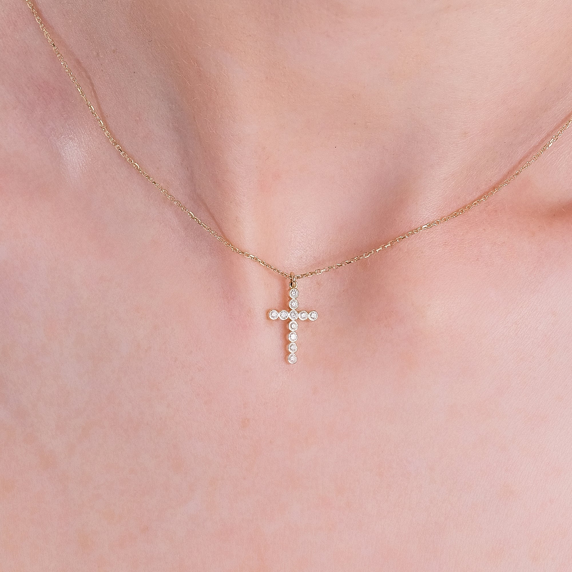 Bezel Shine Cross Necklace
