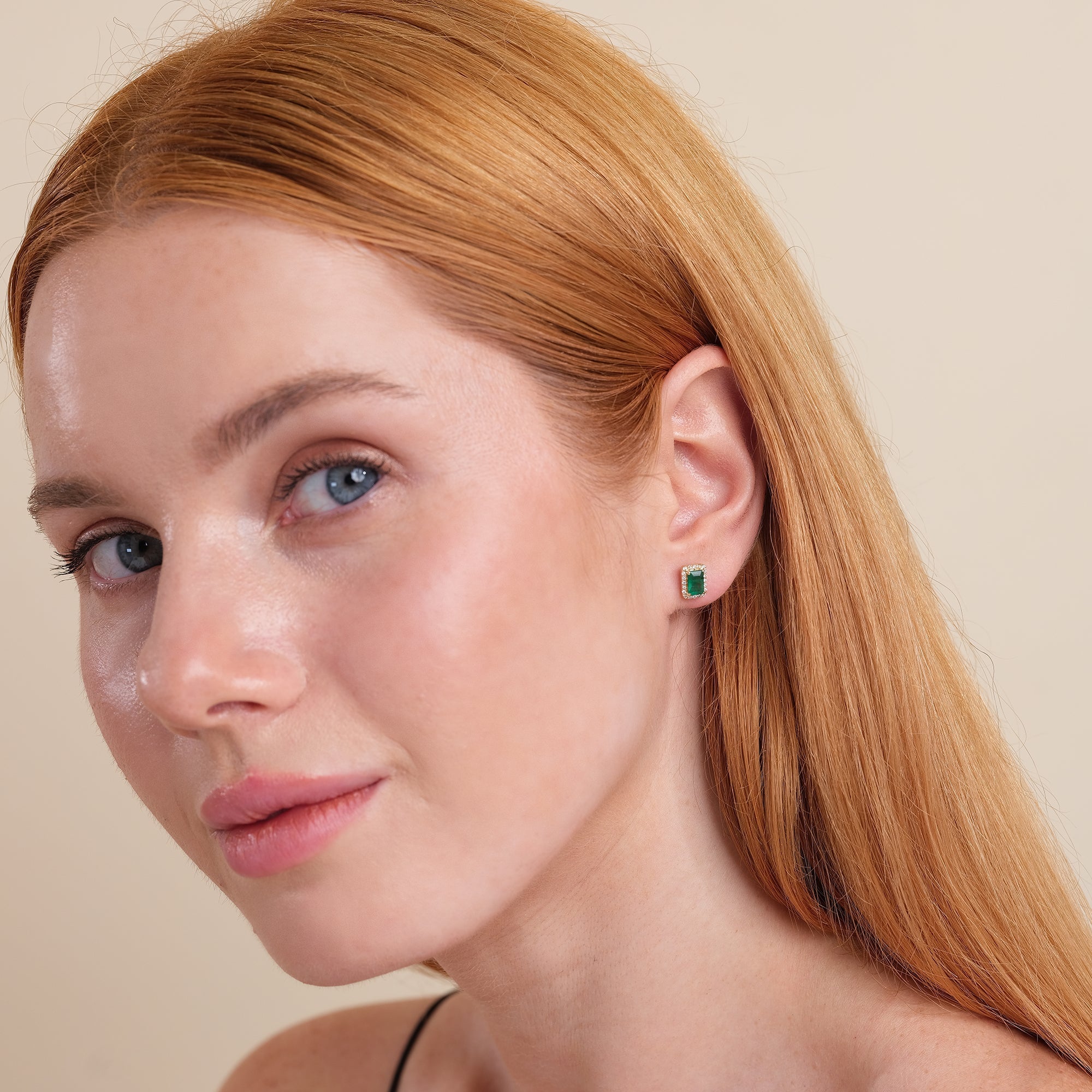 Emerald Gleam Border Earrings
